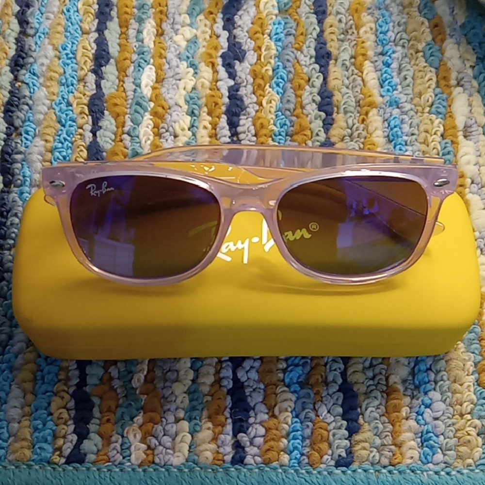 Ray Ban Sunglasses RJ9052S